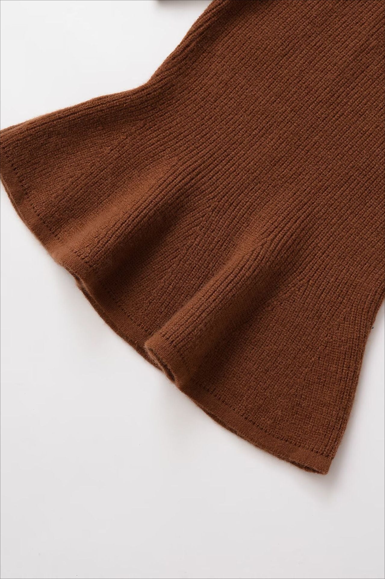Relaxed Hem Detail Ribbed Knit Top